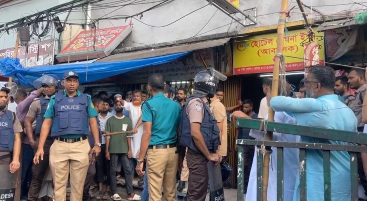 আওয়ামী লীগের সঙ্গে সংশ্লিষ্টতার সন্দেহে জাসদ কার্যালয় থেকে অর্ধশতাধিক আটক